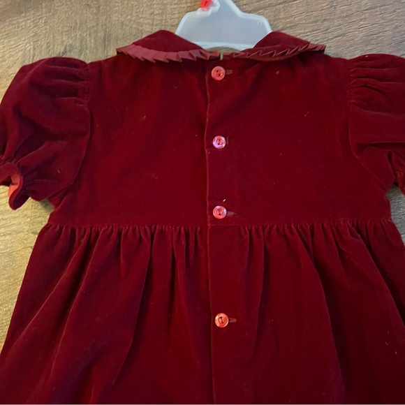 Vintage Baby Togs Smocked Jumpsuit
Romper Bubble Leg Collar Velour Girls 24M - Picture 4 of 15